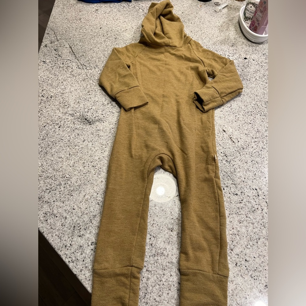Childhoods Romper 4T - Picture 8 of 9